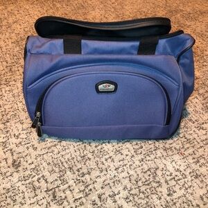 Gloria Vanderbilt Blue & Black Carry On Bag